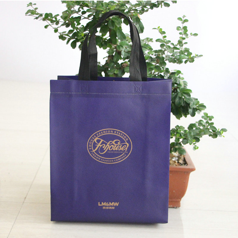 One-time forming non-woven handbag
