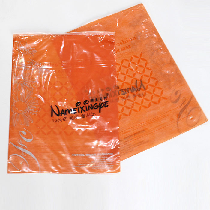 Zipper pocket
