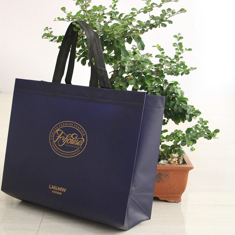 One-time forming non-woven handbag
