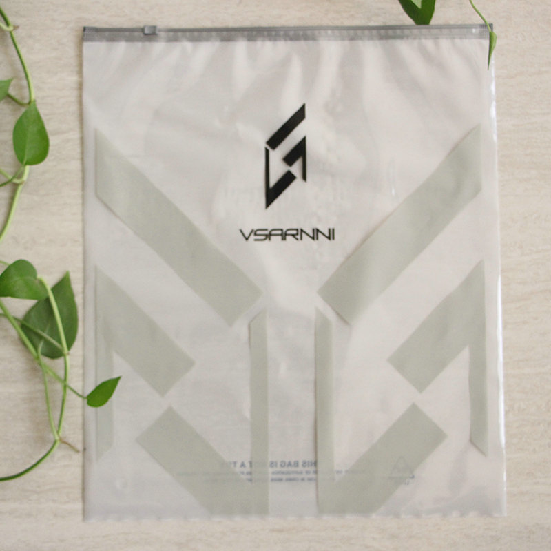 Zipper pocket